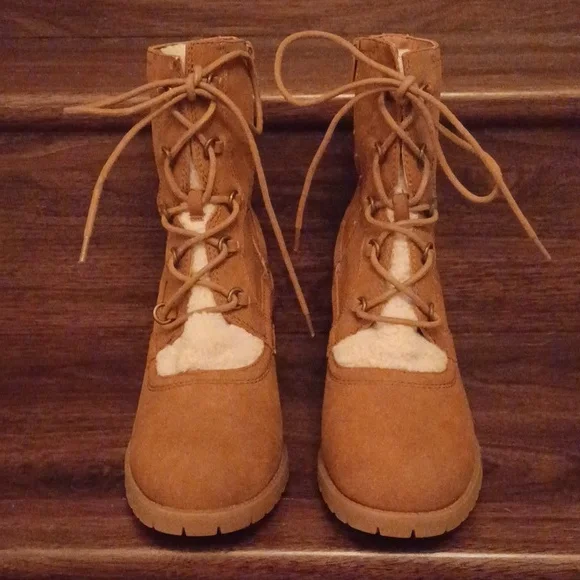 Baretraps Hadlee Faux Suede Lace Up and Zip Up Boots - Size 8 - New With Box - Picture 2 of 8